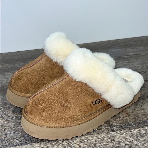 UGG Australia Chestnut Shearling Fur Lined DISQUETTE Slippers Women’s 8 (EU 39) - Picture 1 of 9